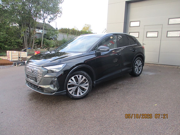 Audi Q4 e-tron 2 of 18