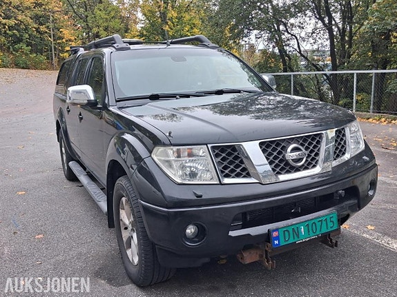 Nissan Navara 2 of 10