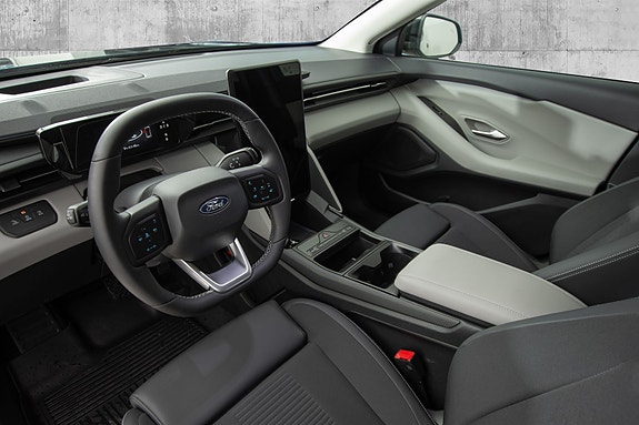 Ford Explorer 11 of 24