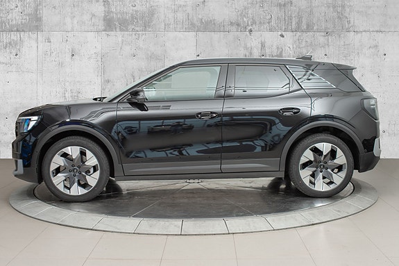 Ford Explorer 4 of 24