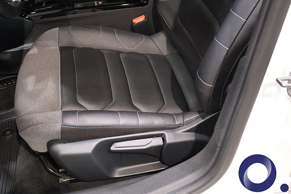 Citroen E-C4 13 of 30
