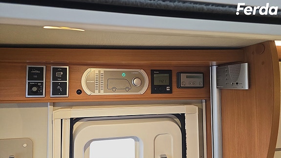 Hymer Exsis 678 14 of 26