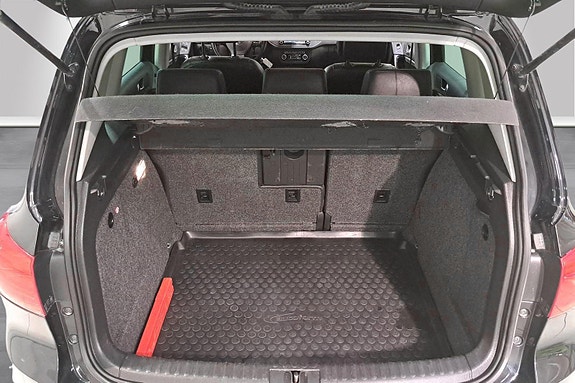 Volkswagen Tiguan 5 of 26