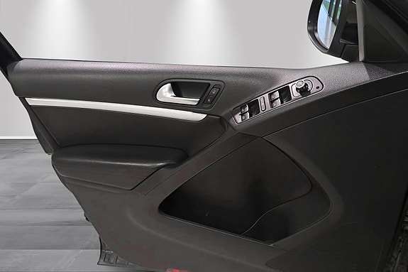 Volkswagen Tiguan 17 of 26