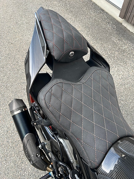 Yamaha YZF-R1M 24 of 30