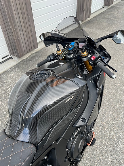 Yamaha YZF-R1M 17 of 30