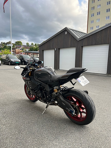 Yamaha YZF-R1M 5 of 30