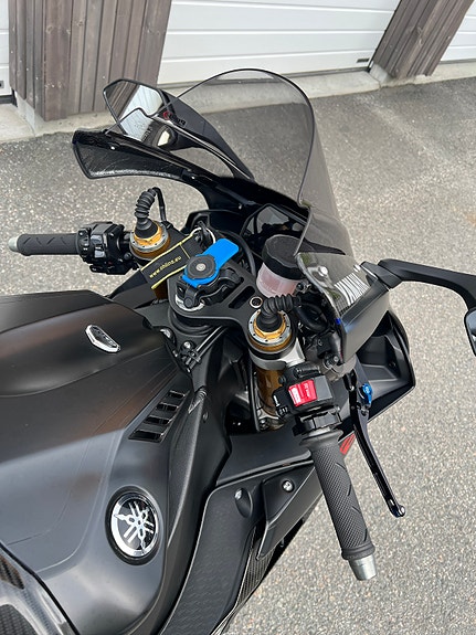 Yamaha YZF-R1M 18 of 30