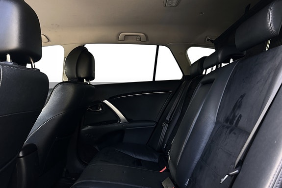 Toyota Avensis 11 of 19