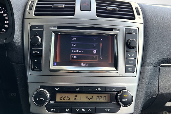 Toyota Avensis 17 of 19