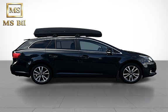Toyota Avensis 4 of 19