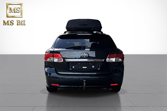 Toyota Avensis 6 of 19