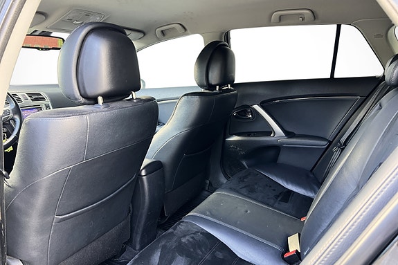 Toyota Avensis 12 of 19