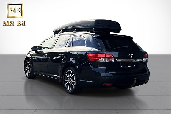 Toyota Avensis 7 of 19