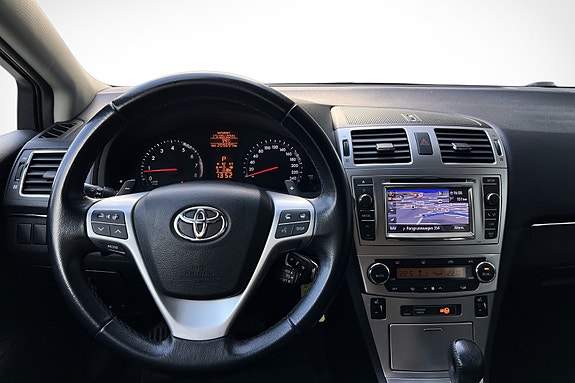 Toyota Avensis 14 of 19