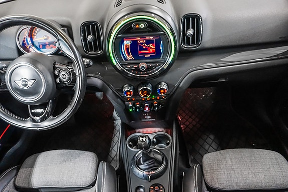 MINI Countryman Cooper 11 of 25
