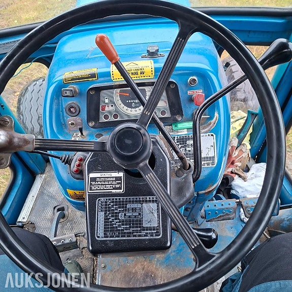 Ford 7610 11 of 18