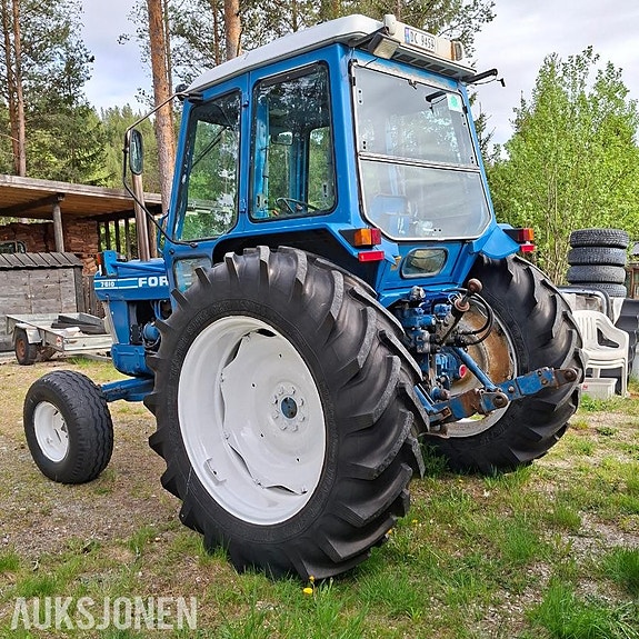 Ford 7610 5 of 18