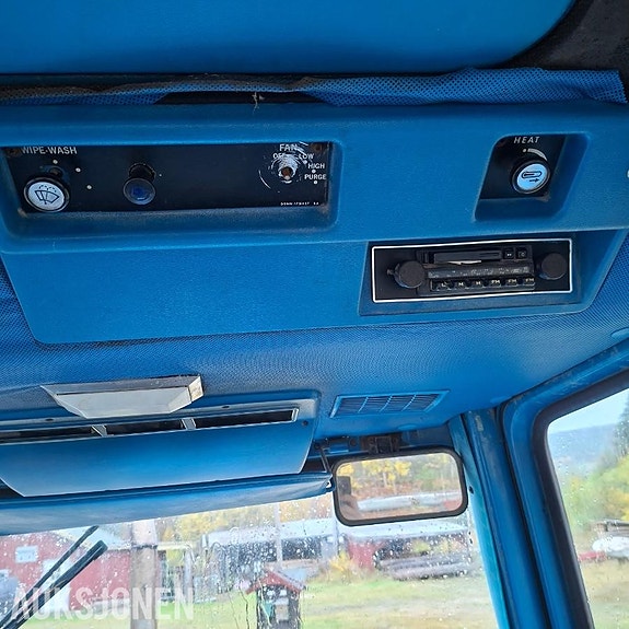 Ford 7610 13 of 18