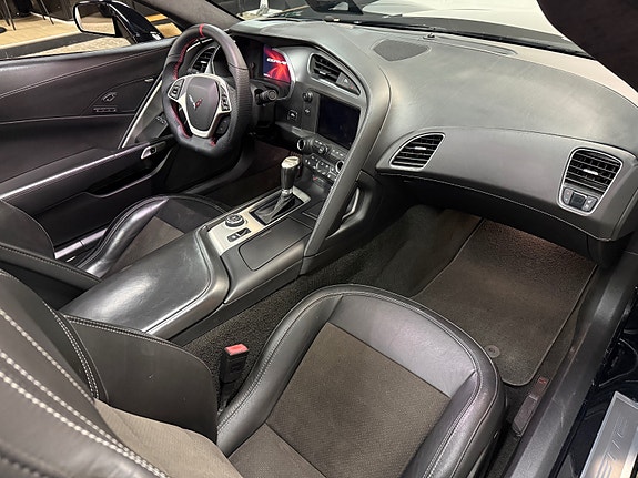 Chevrolet Corvette 14 of 27
