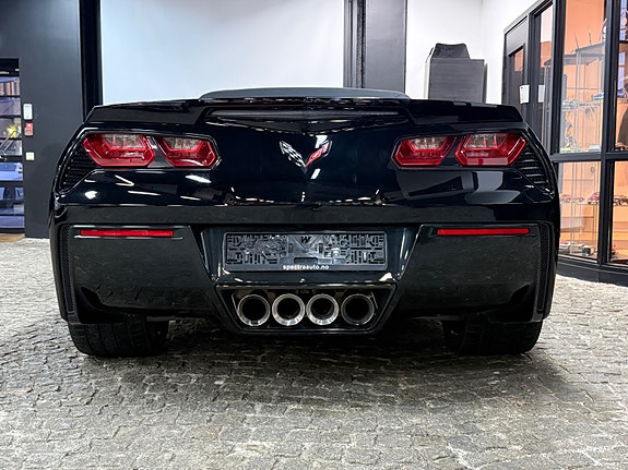 Chevrolet Corvette 4 of 27