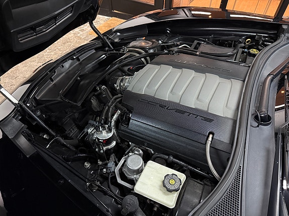 Chevrolet Corvette 26 of 27