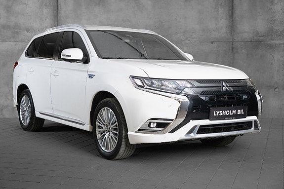 Mitsubishi Outlander 2 of 23