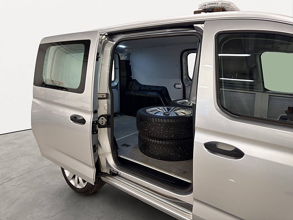 Volkswagen Caddy Maxi 16 of 30