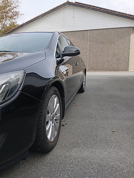 Opel Astra 3 of 16
