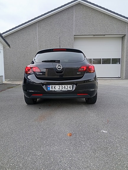 Opel Astra 2 of 16