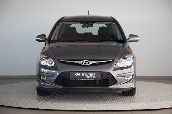 Hyundai i30 2 of 24