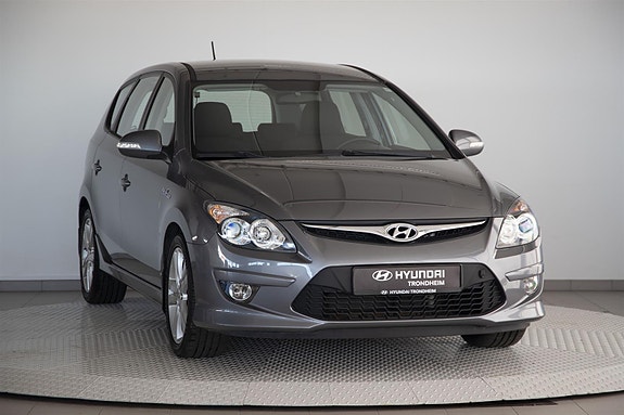 Hyundai i30 3 of 24