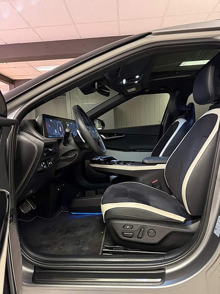 Kia EV6 11 of 30