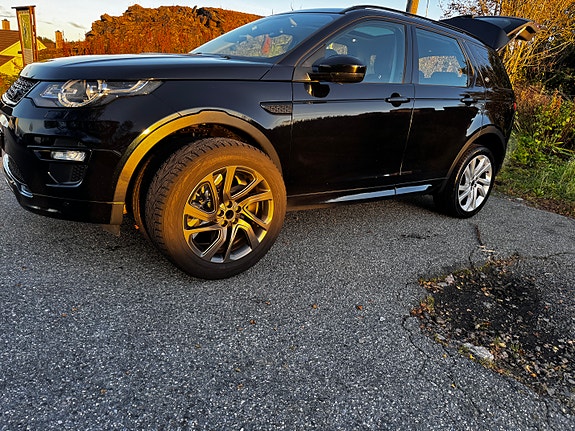 Land Rover Discovery Sport 8 of 24