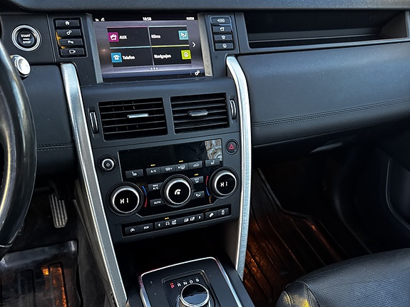 Land Rover Discovery Sport 23 of 24