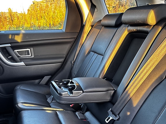 Land Rover Discovery Sport 12 of 24