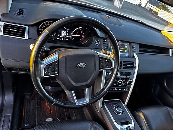 Land Rover Discovery Sport 21 of 24