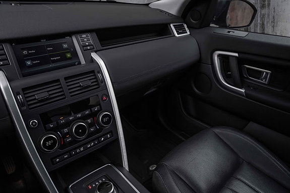 Land Rover Discovery Sport 22 of 24