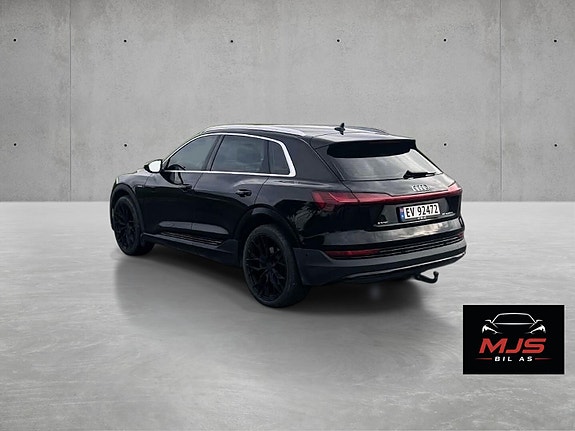 Audi e-tron 7 of 22