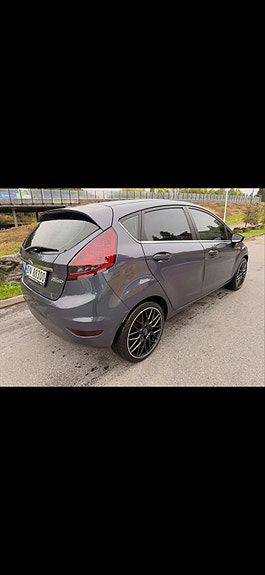 Ford Fiesta 4 of 13