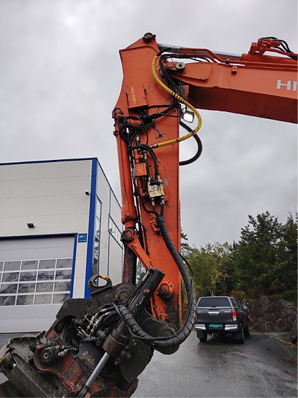 Hitachi Zx 140w-6 11 of 18