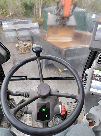 Hitachi Zx 140w-6 14 of 18