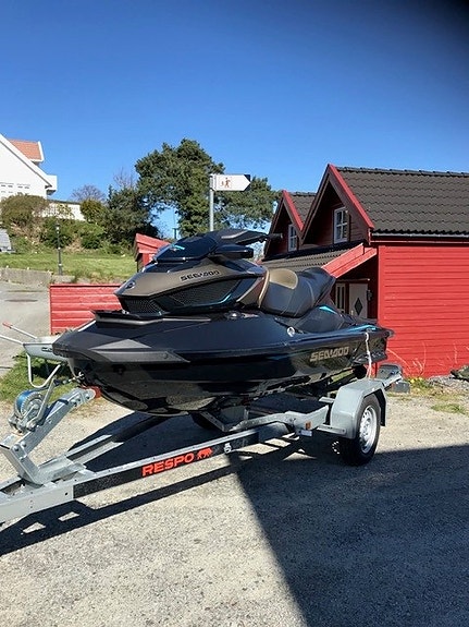 Seadoo GTX 155 S Black and Gold 3 of 9
