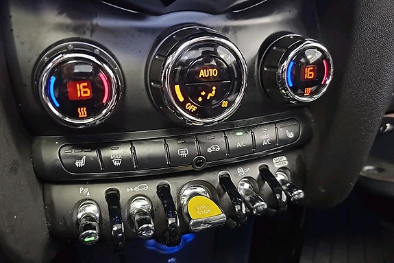 MINI Cooper SE 15 of 25