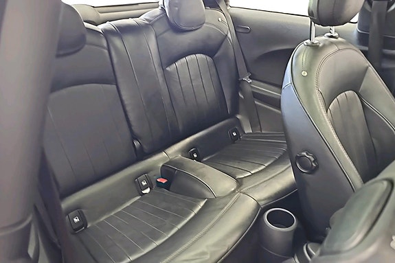 MINI Cooper SE 22 of 25