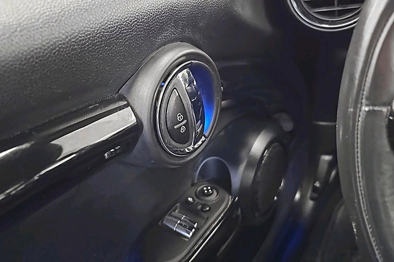 MINI Cooper SE 17 of 25