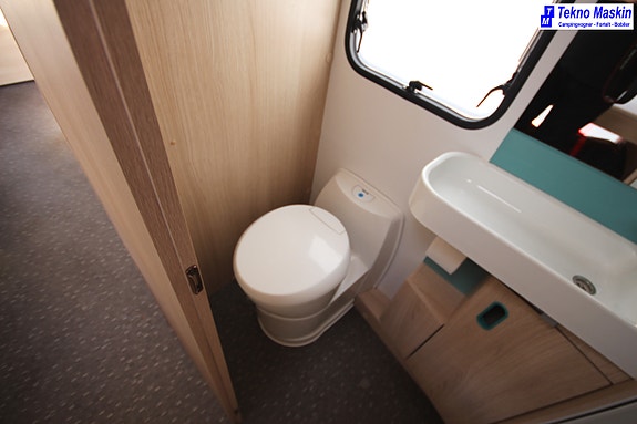 Adria AVIVA 563 PT 16 of 20