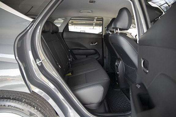 Hyundai Kona 26 of 30