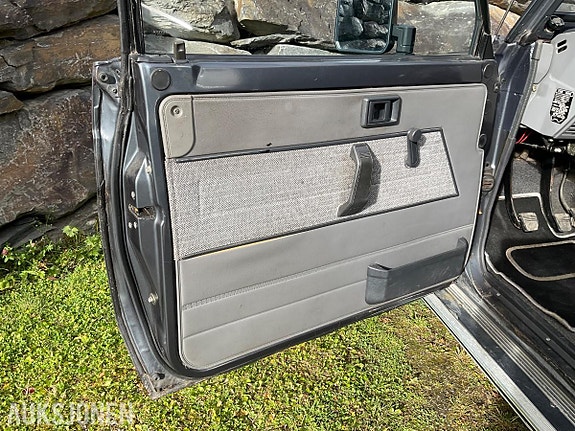 Toyota Land Cruiser 8 of 30
