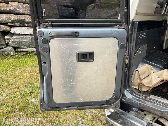 Toyota Land Cruiser 28 of 30